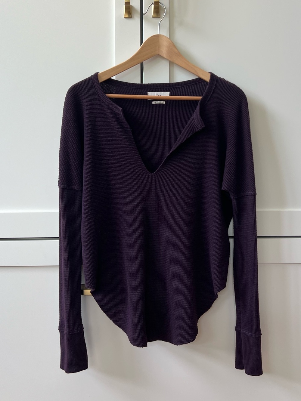 Aritzia TNA Long Sleeve Waffle Knit V-Neck Top - Deep Plum